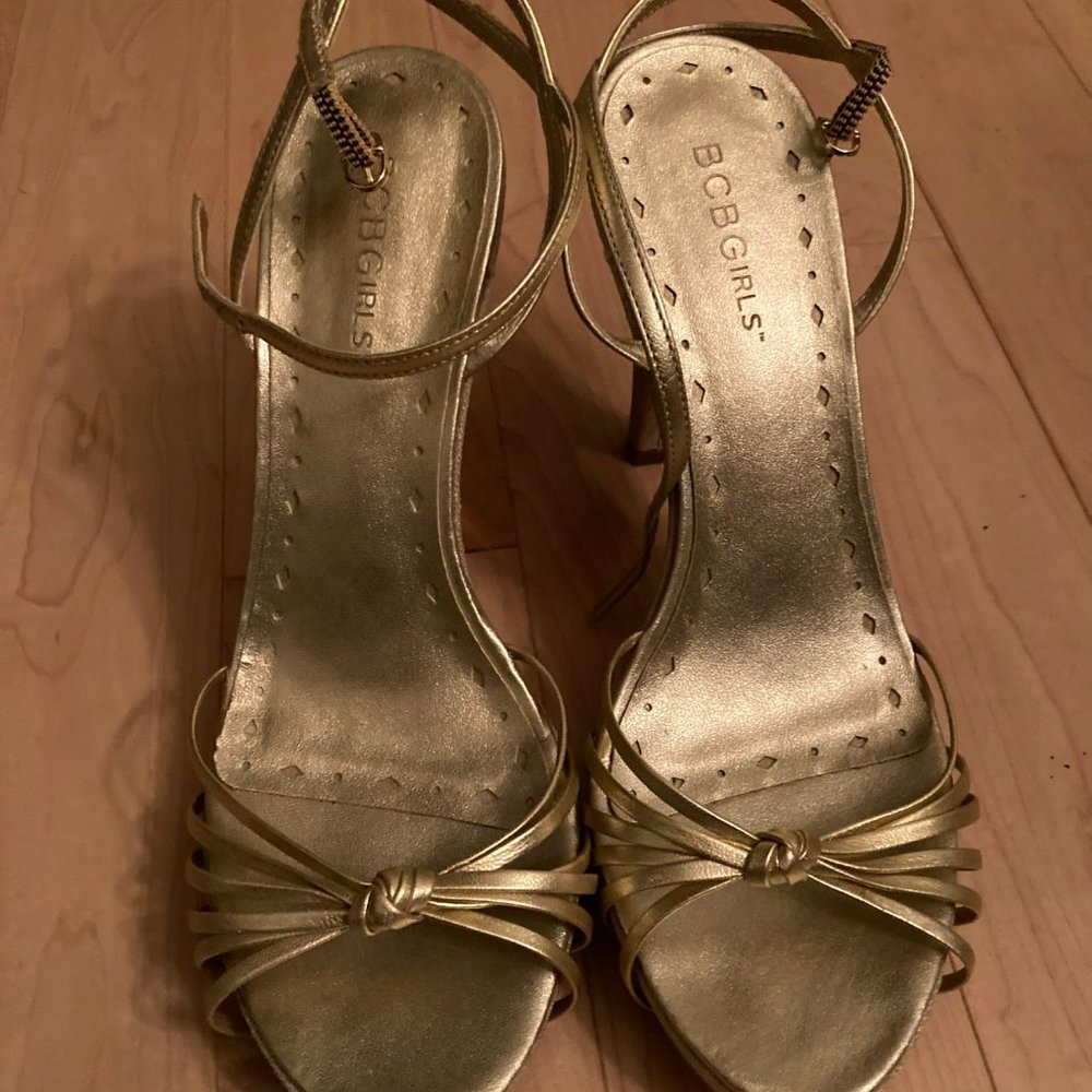 GOLD SANDALS